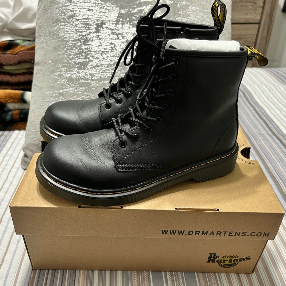Dr Martens JUNIOR 1460 SOFTY T LEATHER LACE UP BOOTS